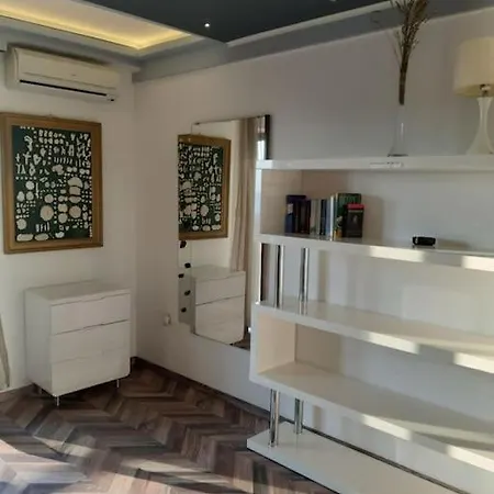 شقة Spacious Apartment, Tania هفار