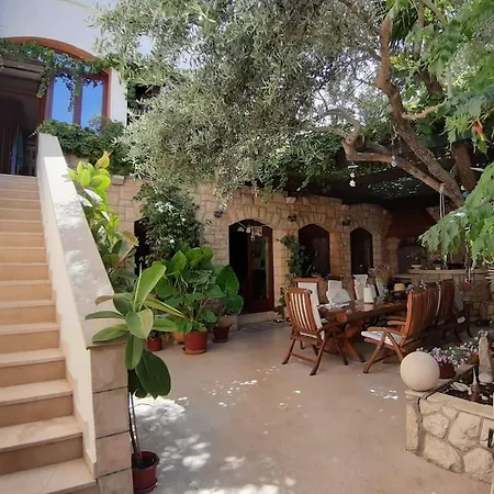 شقة Spacious Apartment, Tania
